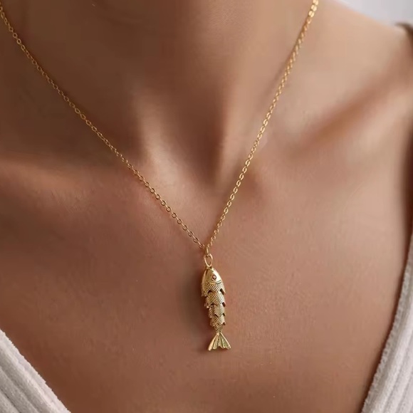 Gold Fish Pendant Necklace - Picture 2 of 6
